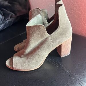 Steve Madden Nello Suede Open Toe Bootie Olive Block Heel Sz 8
